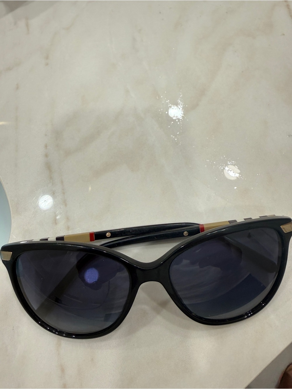 Burberry Black Cat-Eye Sunglasses with Red and Cream Temple Accents